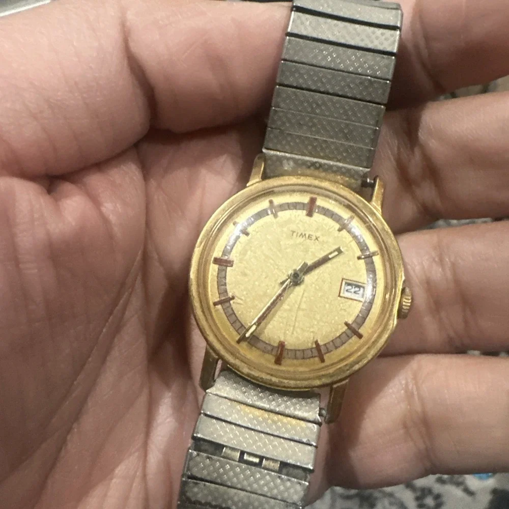 Works Vintage Timex Mens Watch Mercury with Date 32mm Manual Wind -Missing Stick